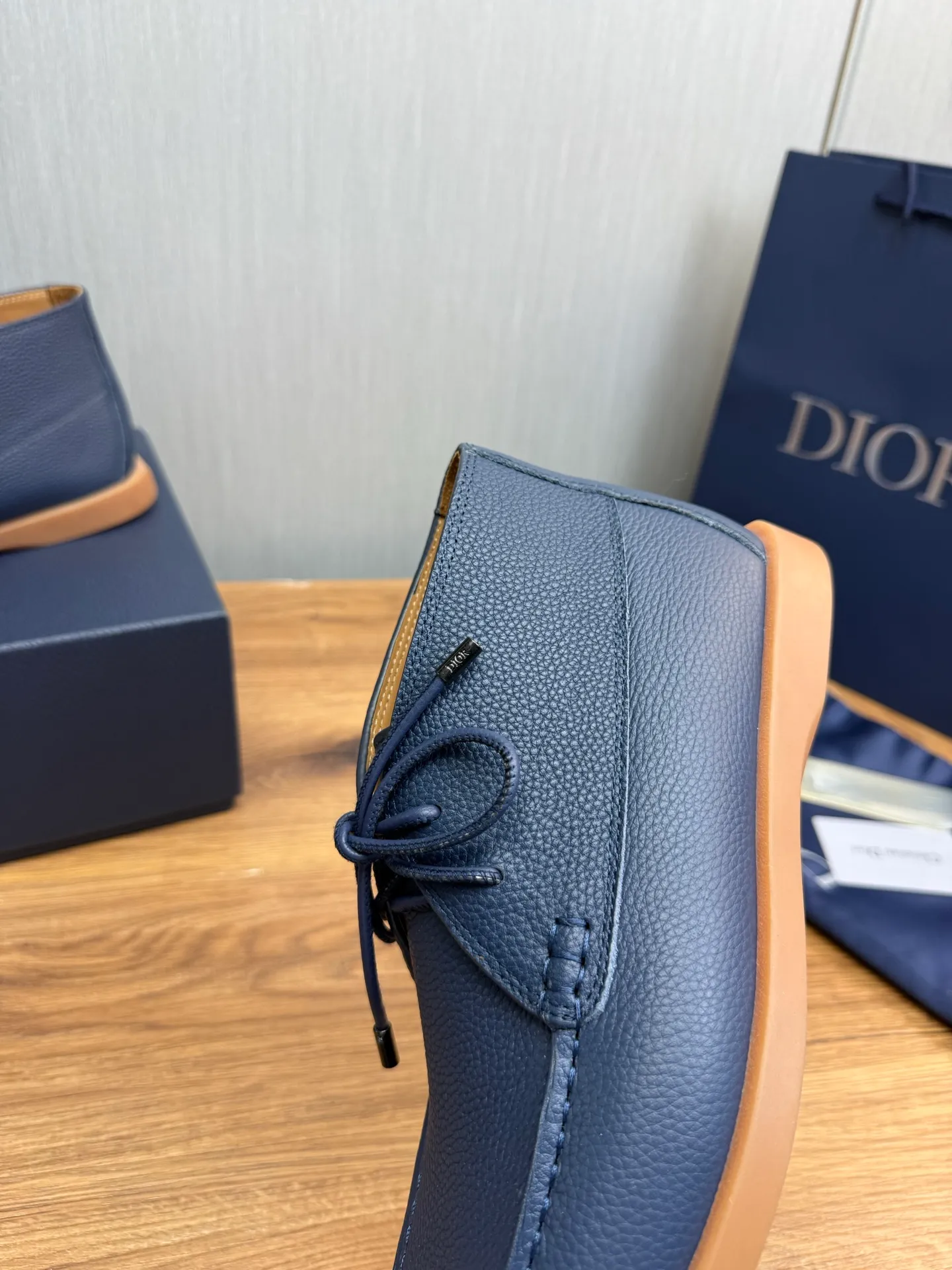 Factory price 620💰 [Dior] Men’s official website na hot sale🔥Imported cowhide + cowhide lining. Original rubber wear-resistant outsole. High quality shipment ⬆️Code number 38-44, (45 customized)